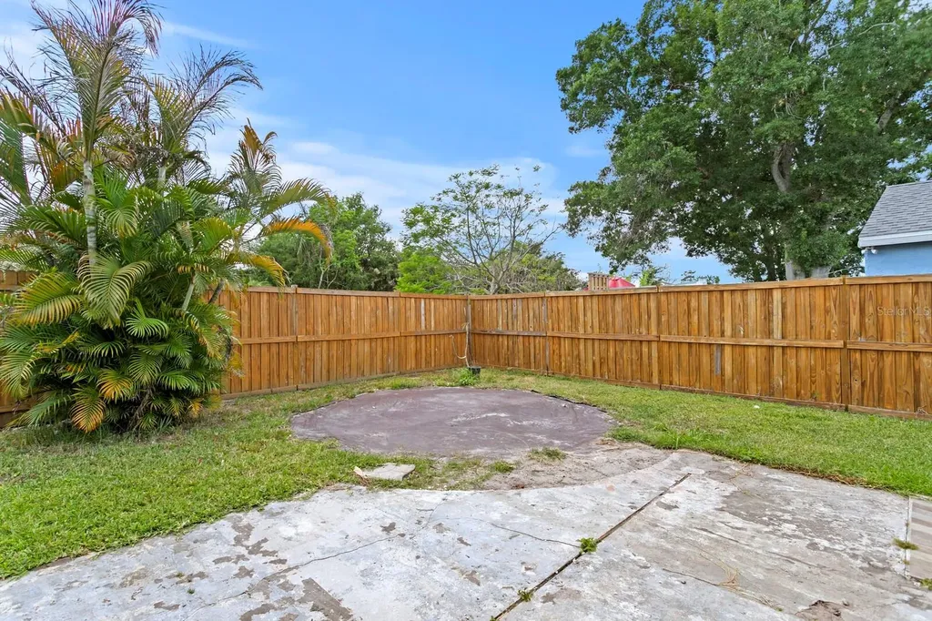 105 Kilsythe Street Oldsmar FL 34677