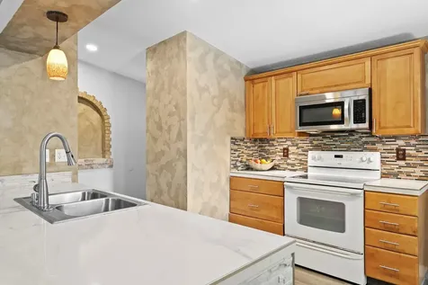 105 Kilsythe Street Oldsmar FL 34677