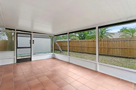 105 Kilsythe Street Oldsmar FL 34677