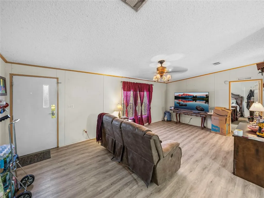 11404 Lithia Pinecrest Road Lithia FL 33547
