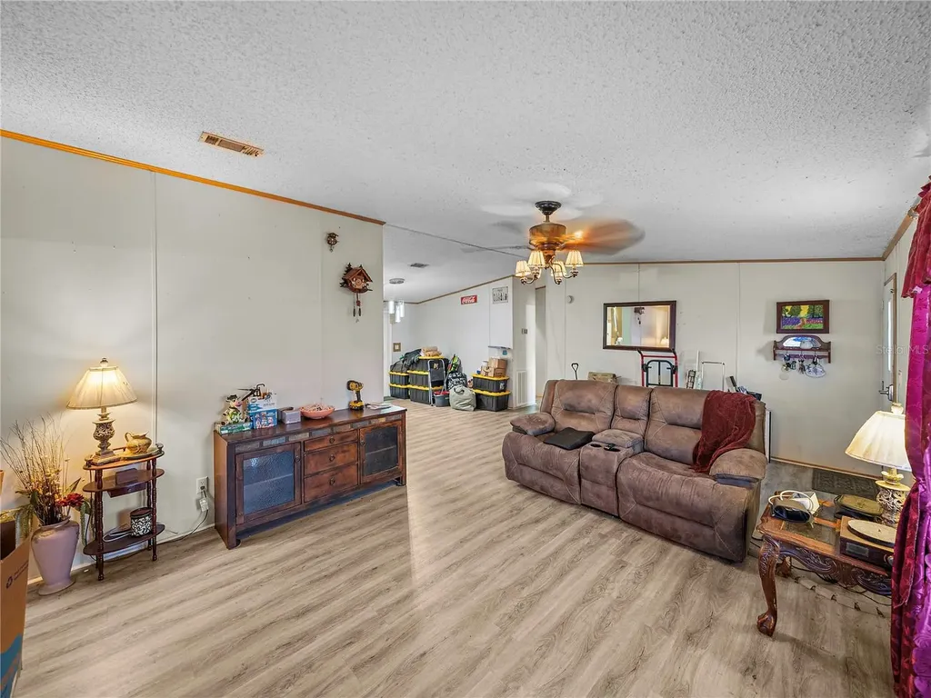 11404 Lithia Pinecrest Road Lithia FL 33547
