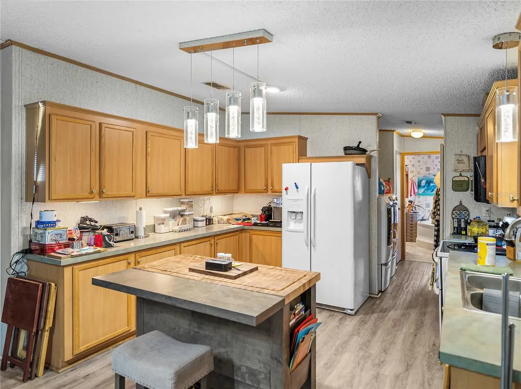 11404 Lithia Pinecrest Road Lithia FL 33547