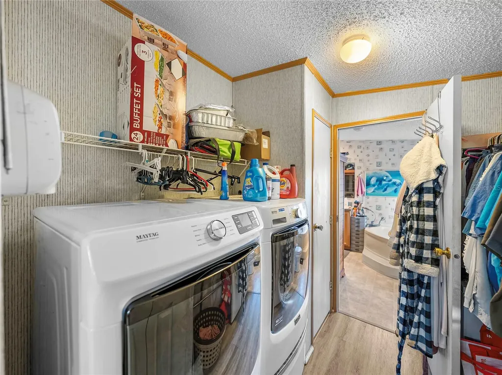 11404 Lithia Pinecrest Road Lithia FL 33547