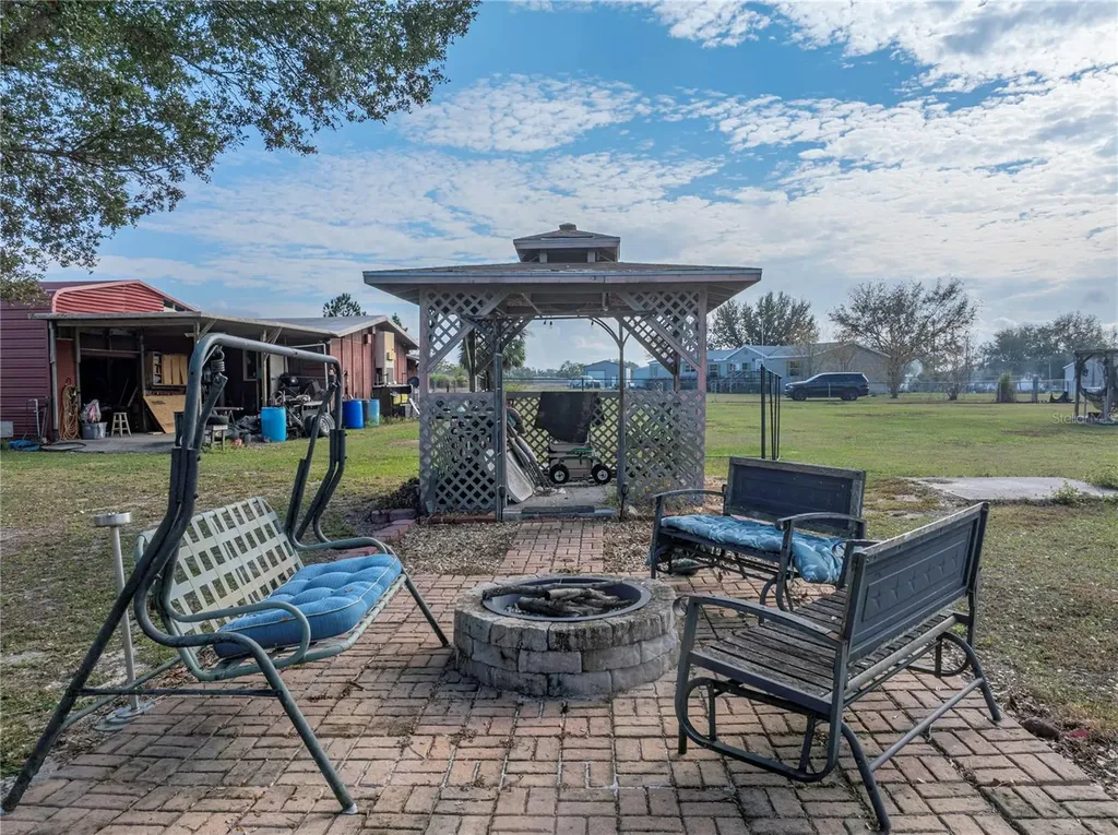11404 Lithia Pinecrest Road Lithia FL 33547