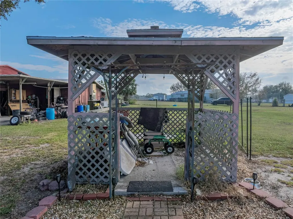 11404 Lithia Pinecrest Road Lithia FL 33547
