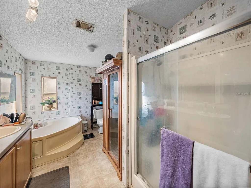 11404 Lithia Pinecrest Road Lithia FL 33547