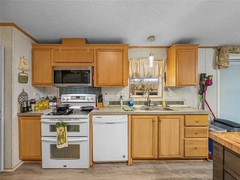 11404 Lithia Pinecrest Road Lithia FL 33547