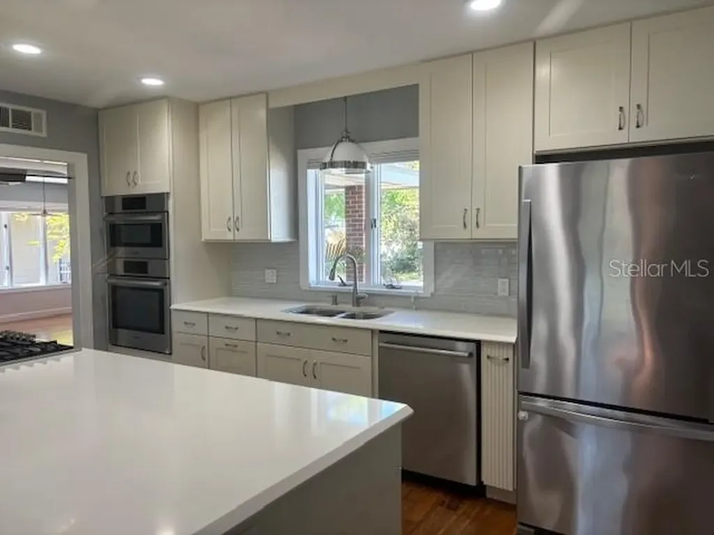 559 Chicago Avenue Dunedin FL 34698