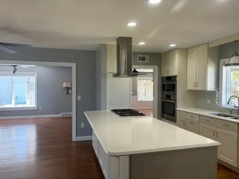 559 Chicago Avenue Dunedin FL 34698