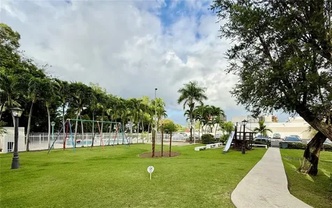 40 Calle 10 Guaynabo PR 00969