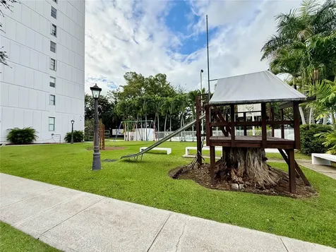 40 Calle 10 Guaynabo PR 00969