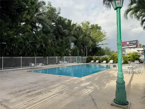 40 Calle 10 Guaynabo PR 00969