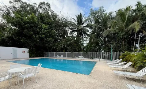 40 Calle 10 Guaynabo PR 00969