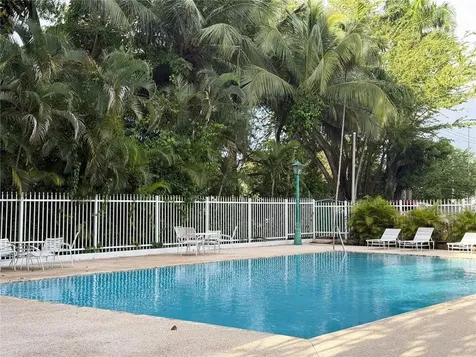 40 Calle 10 Guaynabo PR 00969