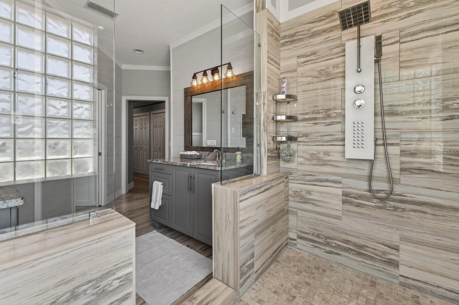 6119 9th Avenue Circle NE Bradenton FL 34212