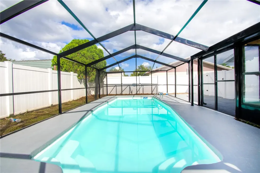 9409 Lonsdale Court Tampa FL 33615