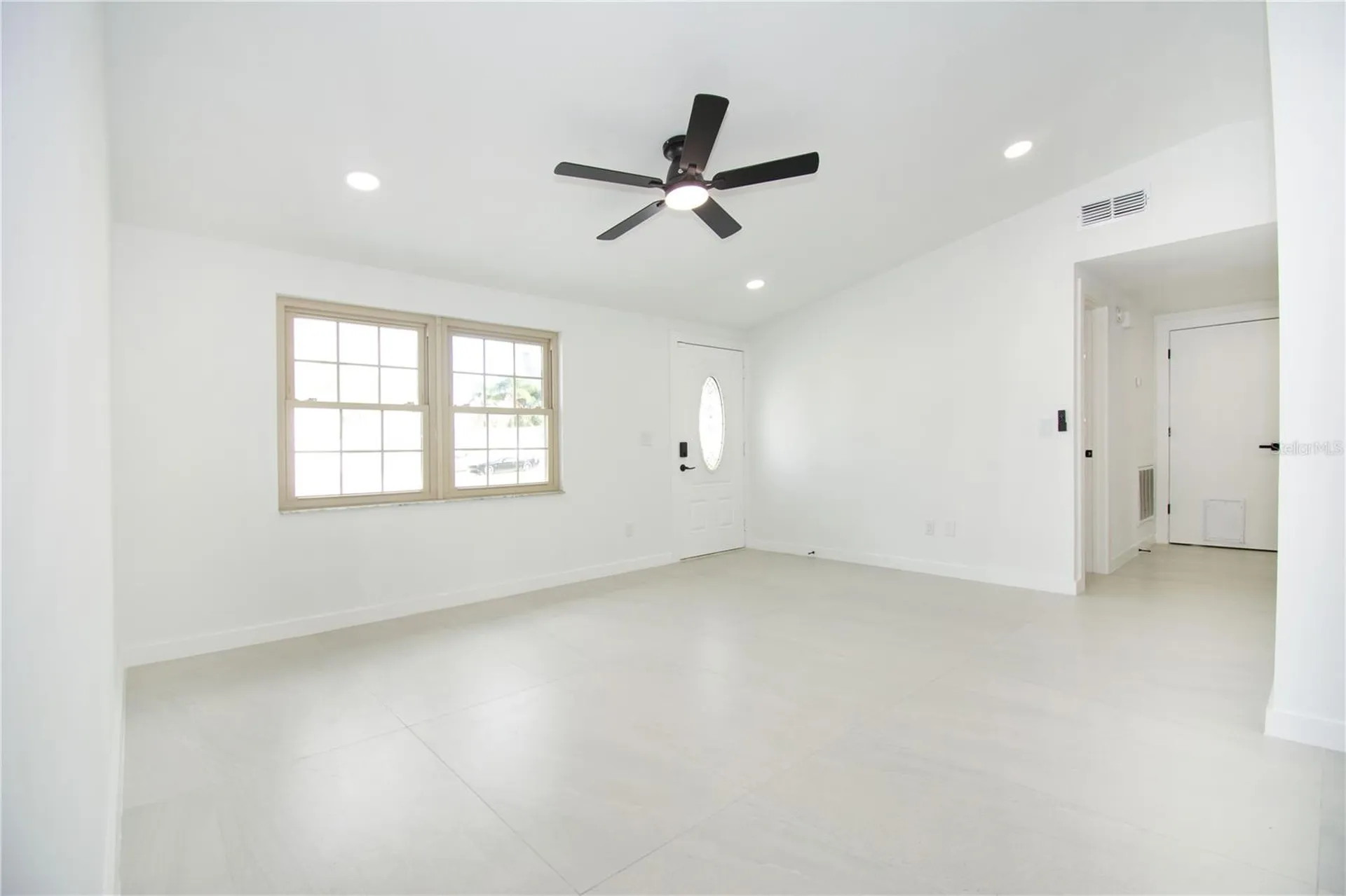 9409 Lonsdale Court Tampa FL 33615