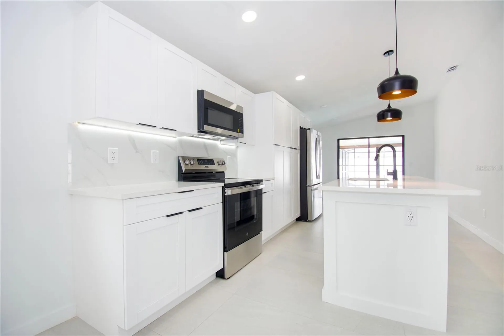 9409 Lonsdale Court Tampa FL 33615