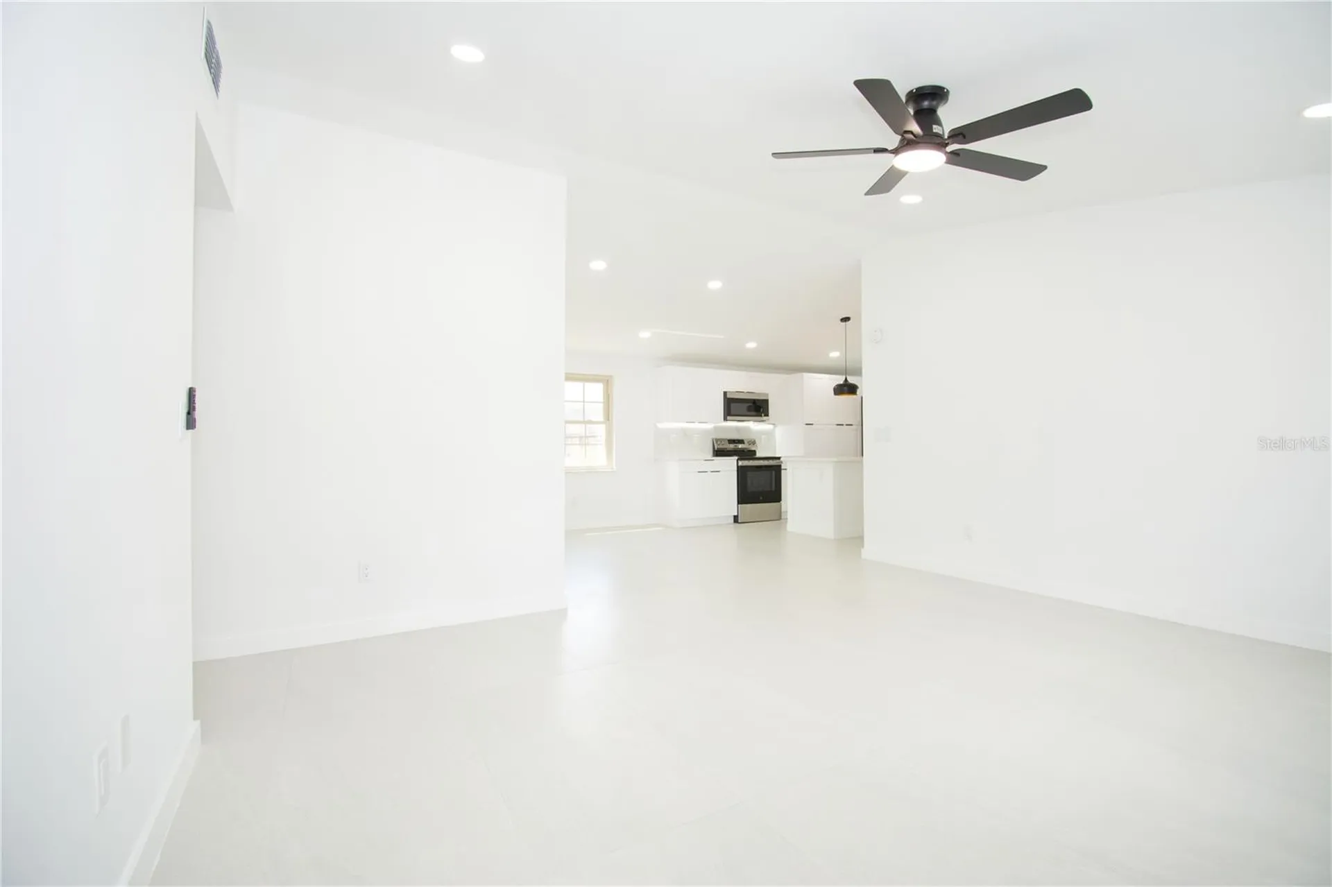 9409 Lonsdale Court Tampa FL 33615