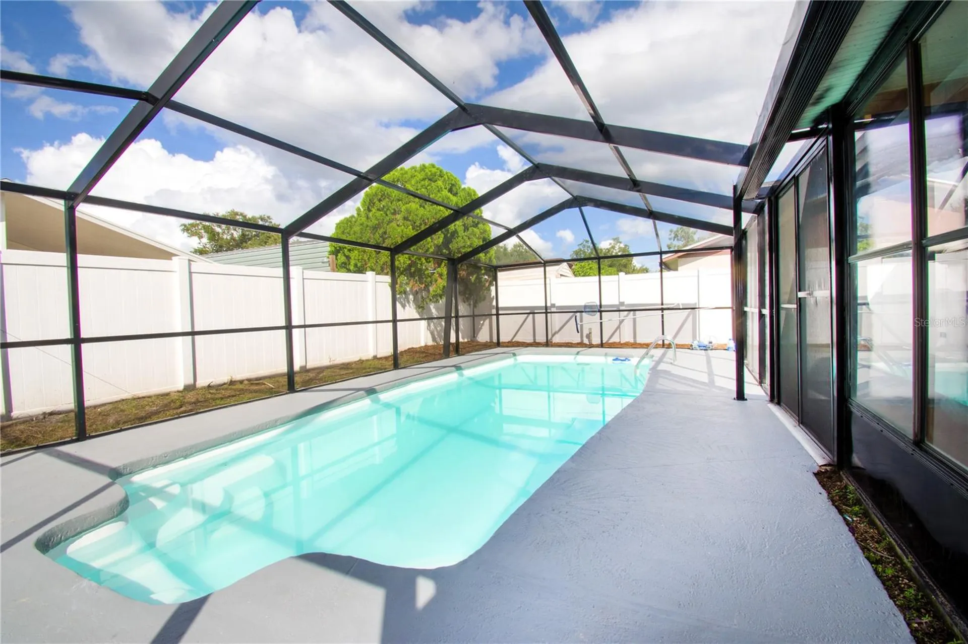 9409 Lonsdale Court Tampa FL 33615