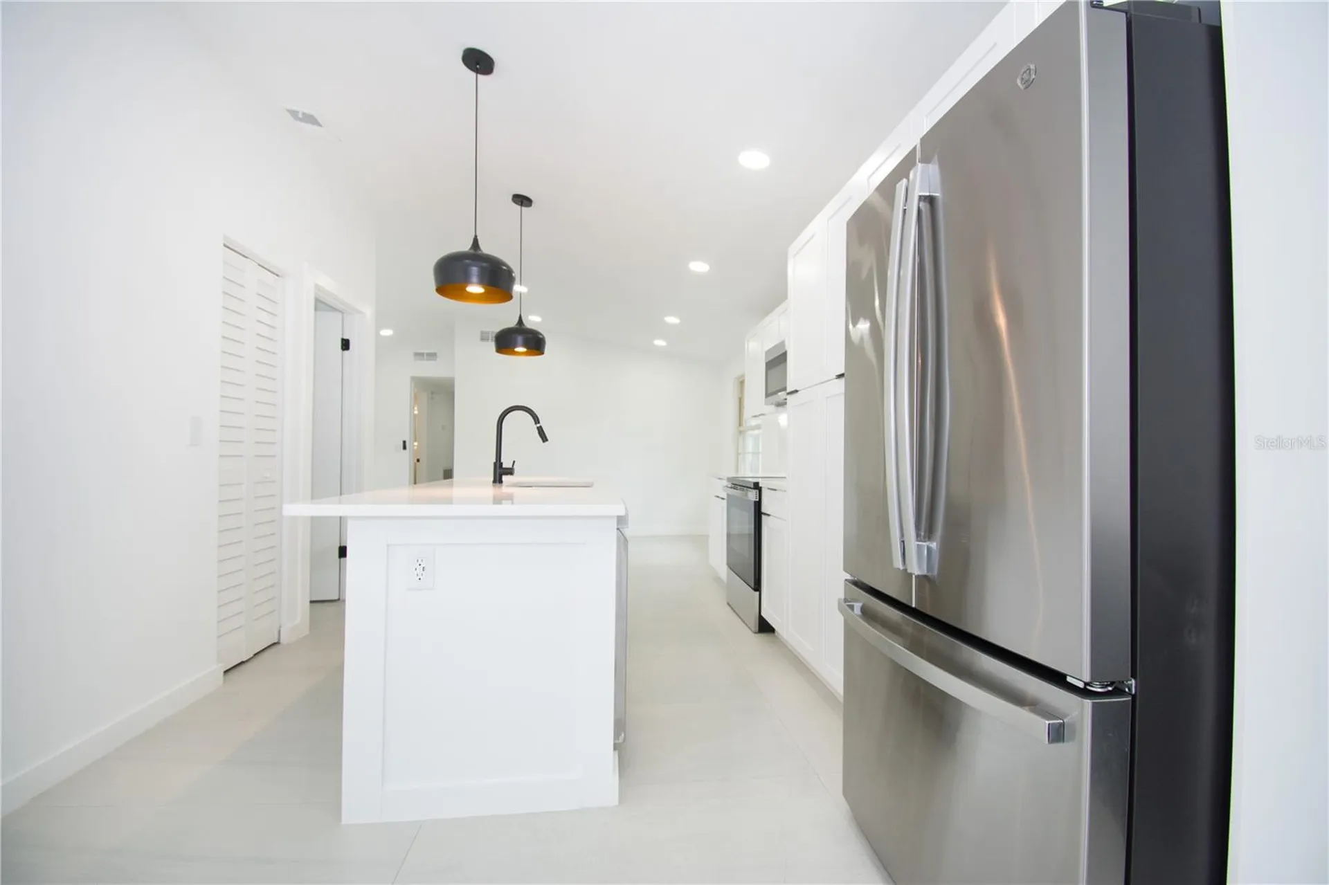 9409 Lonsdale Court Tampa FL 33615
