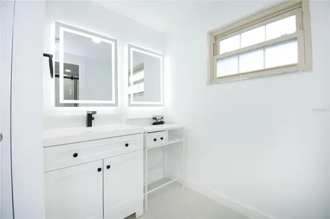 9409 Lonsdale Court Tampa FL 33615