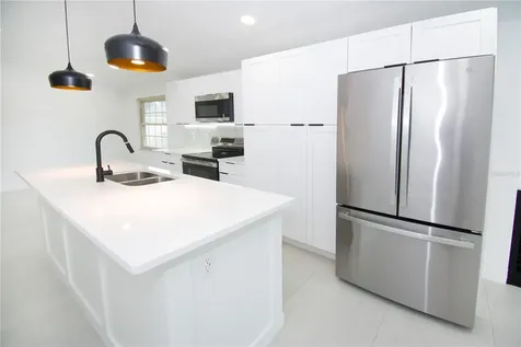 9409 Lonsdale Court Tampa FL 33615