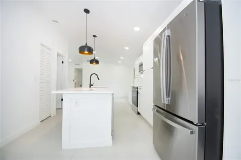 9409 Lonsdale Court Tampa FL 33615