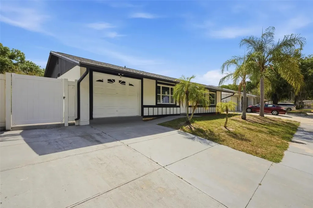 1065 Foxwood Drive Lutz FL 33549