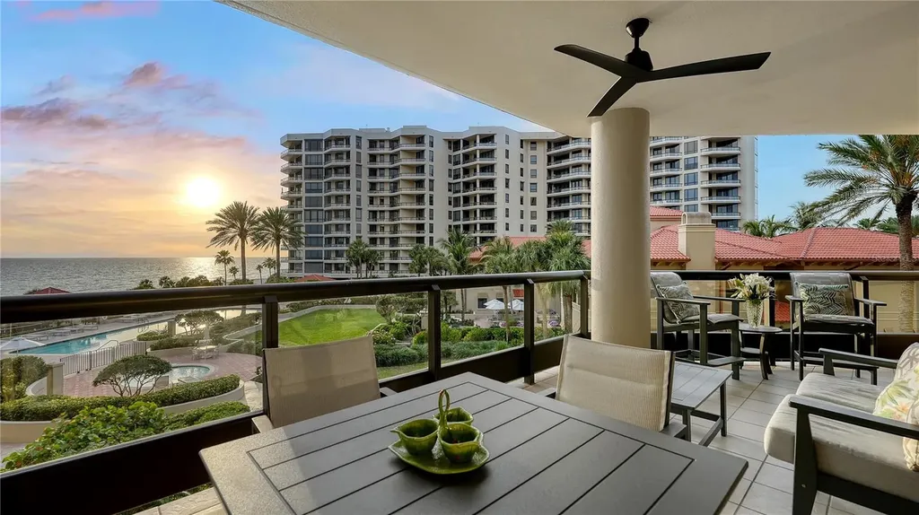 1241 Gulf Of Mexico Drive Longboat Key FL 34228