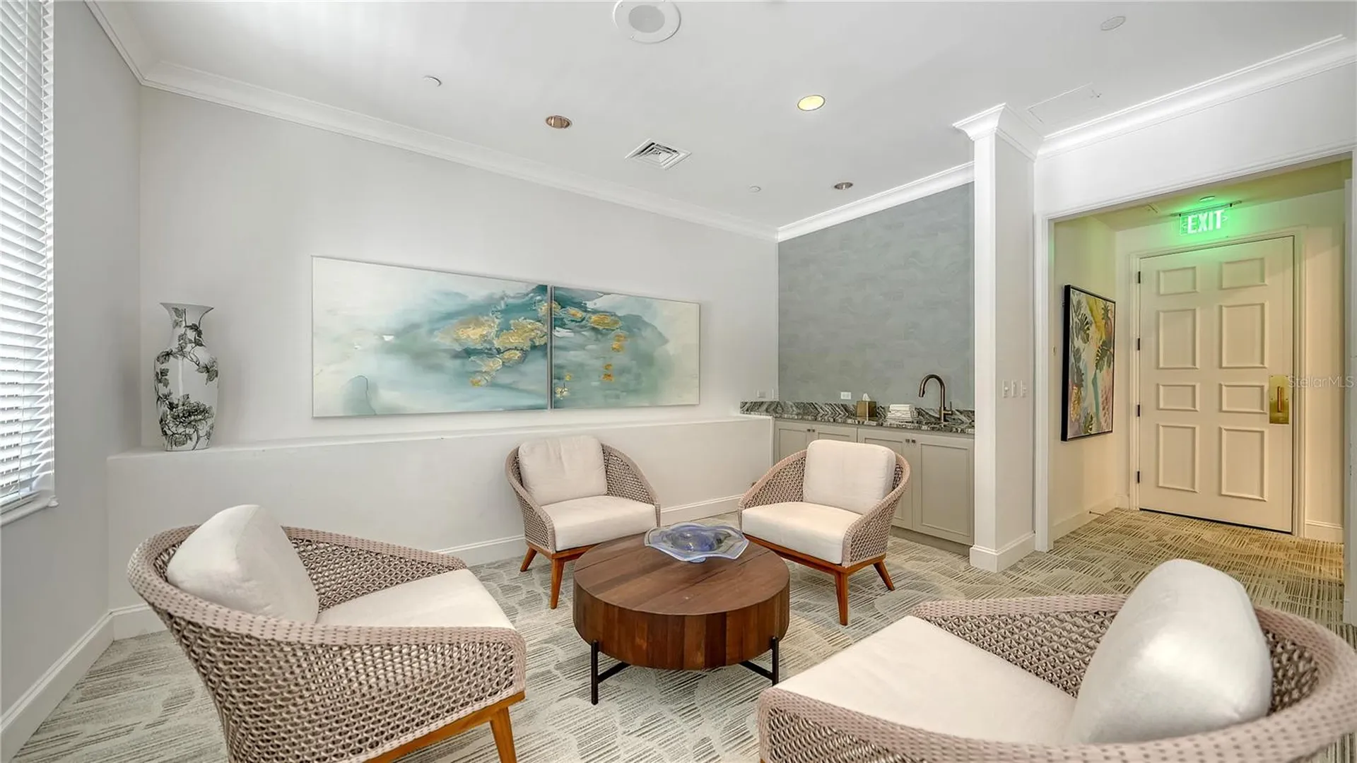 1241 Gulf Of Mexico Drive Longboat Key FL 34228