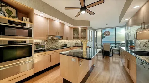1241 Gulf Of Mexico Drive Longboat Key FL 34228