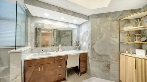1241 Gulf Of Mexico Drive Longboat Key FL 34228
