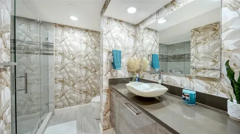 1241 Gulf Of Mexico Drive Longboat Key FL 34228