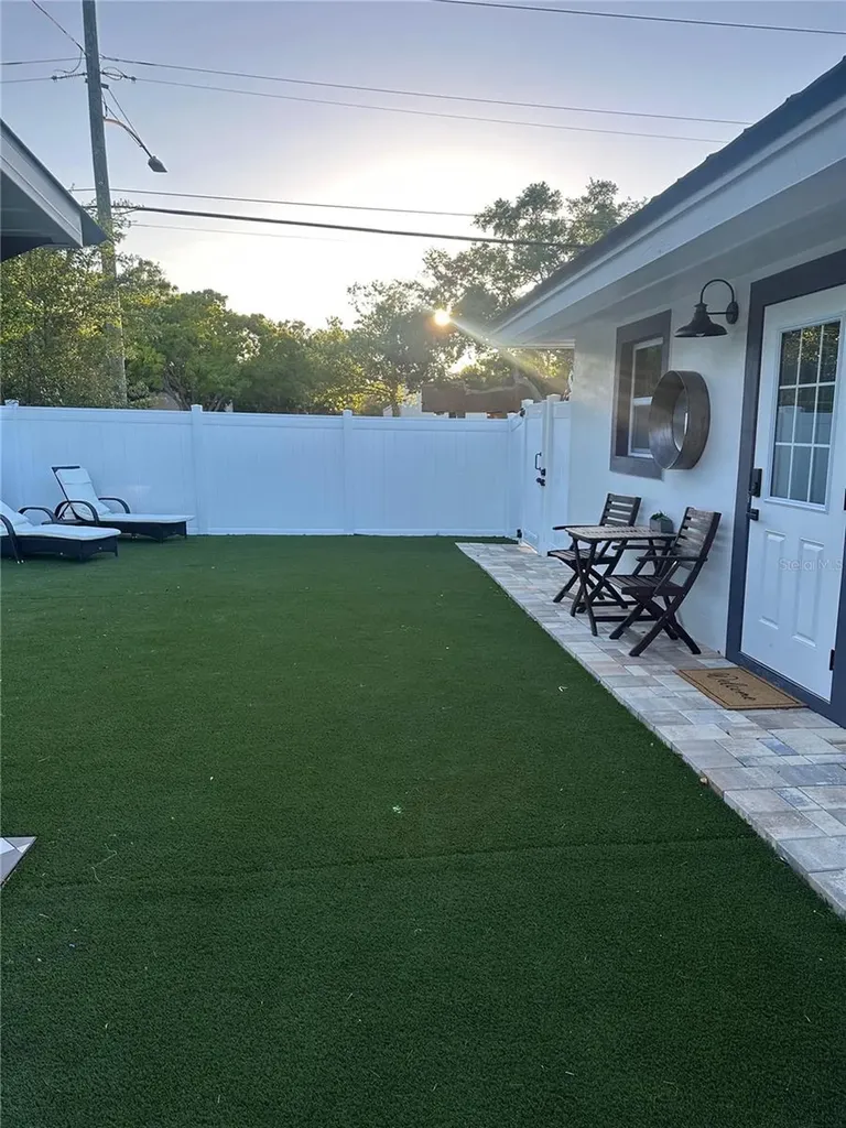 905 Patricia Avenue Dunedin FL 34698