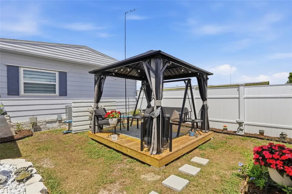36620 Kay Avenue Zephyrhills FL 33542