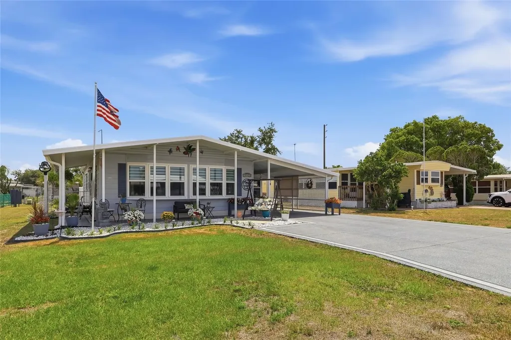 36620 Kay Avenue Zephyrhills FL 33542