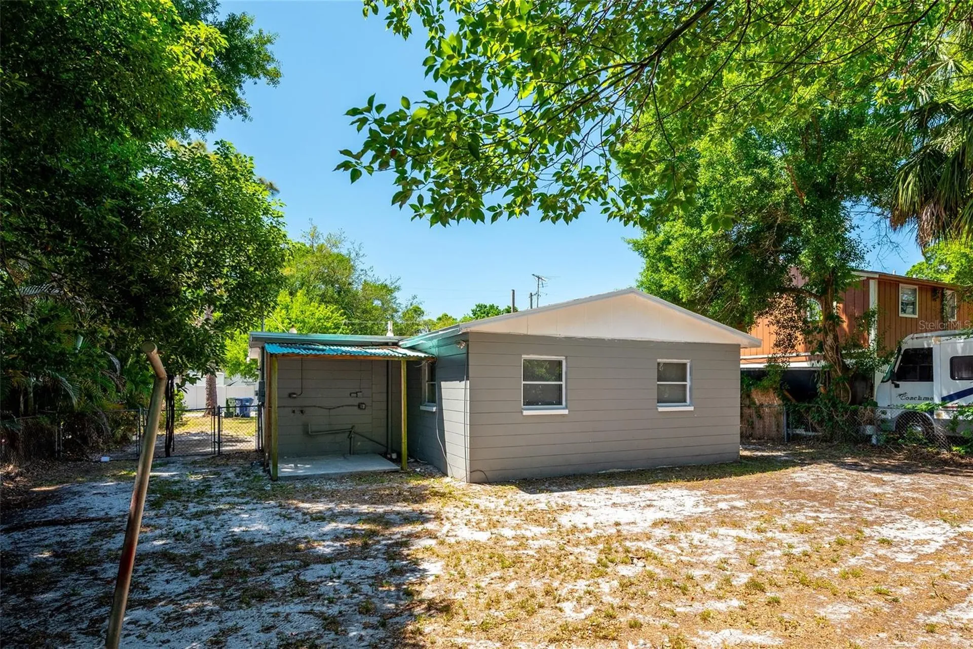 1709 W Comanche Avenue Tampa FL 33603