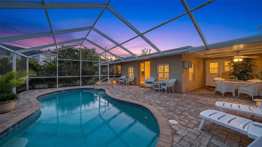 3537 S School Avenue Sarasota FL 34239