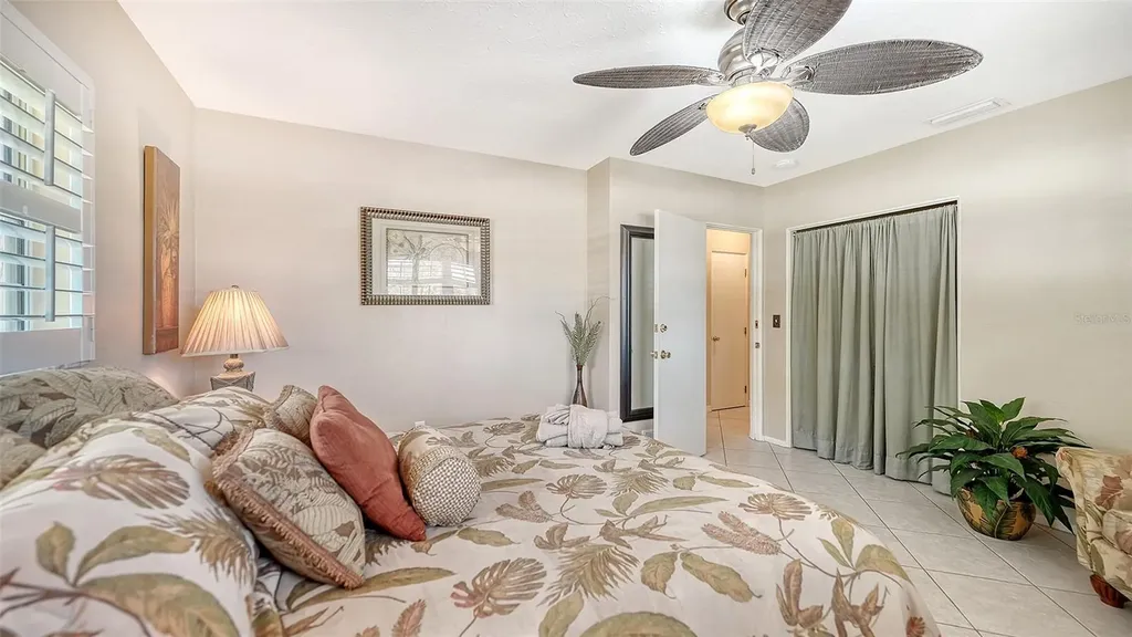 3537 S School Avenue Sarasota FL 34239