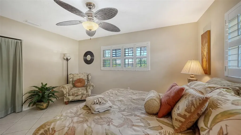3537 S School Avenue Sarasota FL 34239