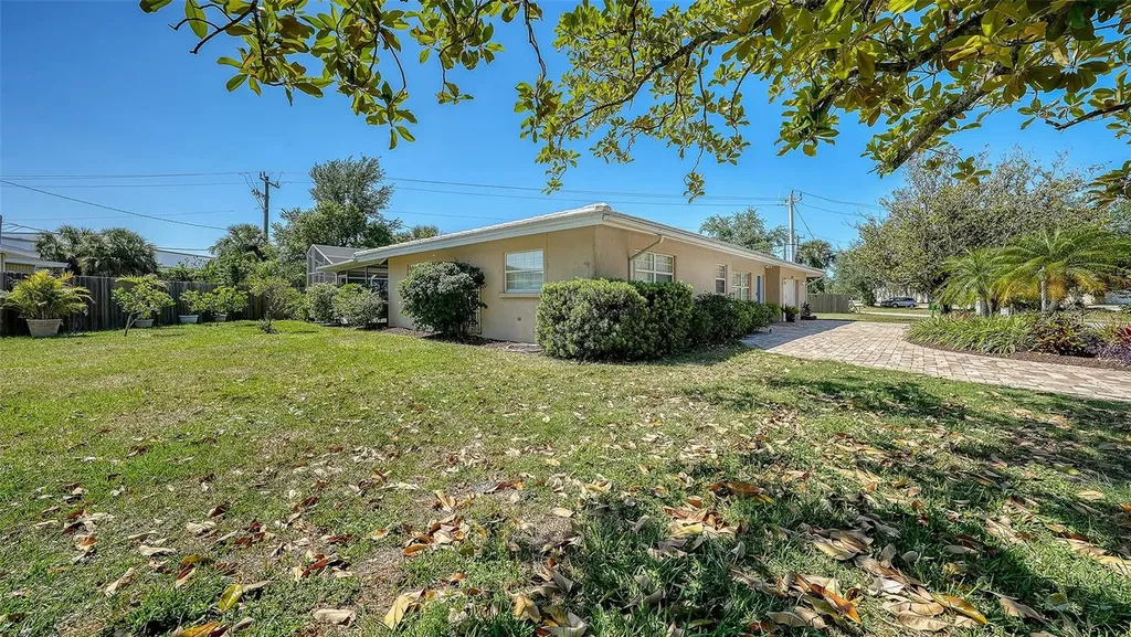 3537 S School Avenue Sarasota FL 34239