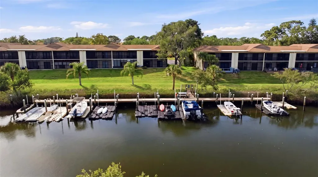 1638 Seascape Circle Tarpon Springs FL 34689