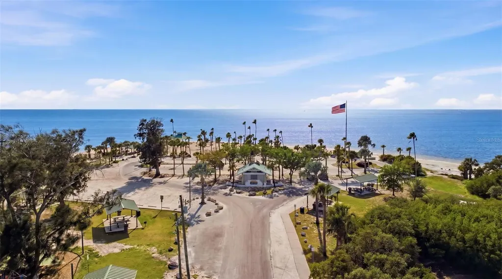 1638 Seascape Circle Tarpon Springs FL 34689