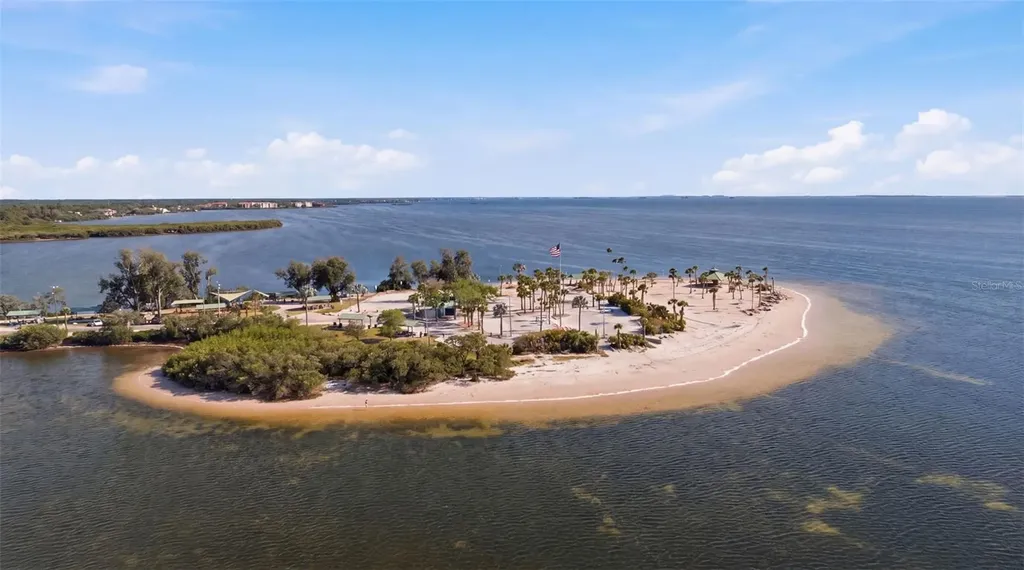 1638 Seascape Circle Tarpon Springs FL 34689