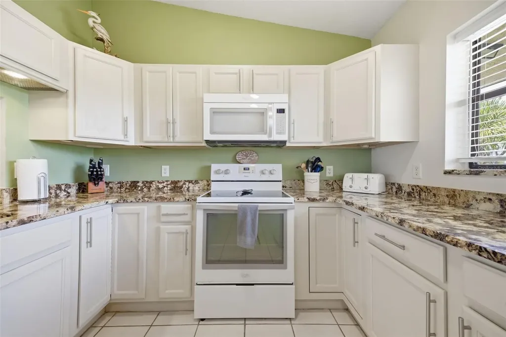 1638 Seascape Circle Tarpon Springs FL 34689