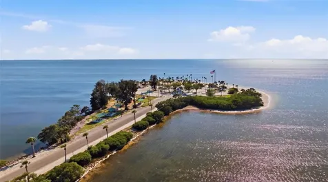 1638 Seascape Circle Tarpon Springs FL 34689