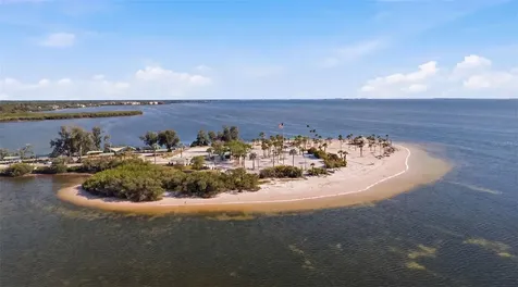 1638 Seascape Circle Tarpon Springs FL 34689