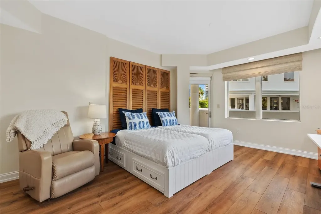 128 Golden Gate Point Sarasota FL 34236