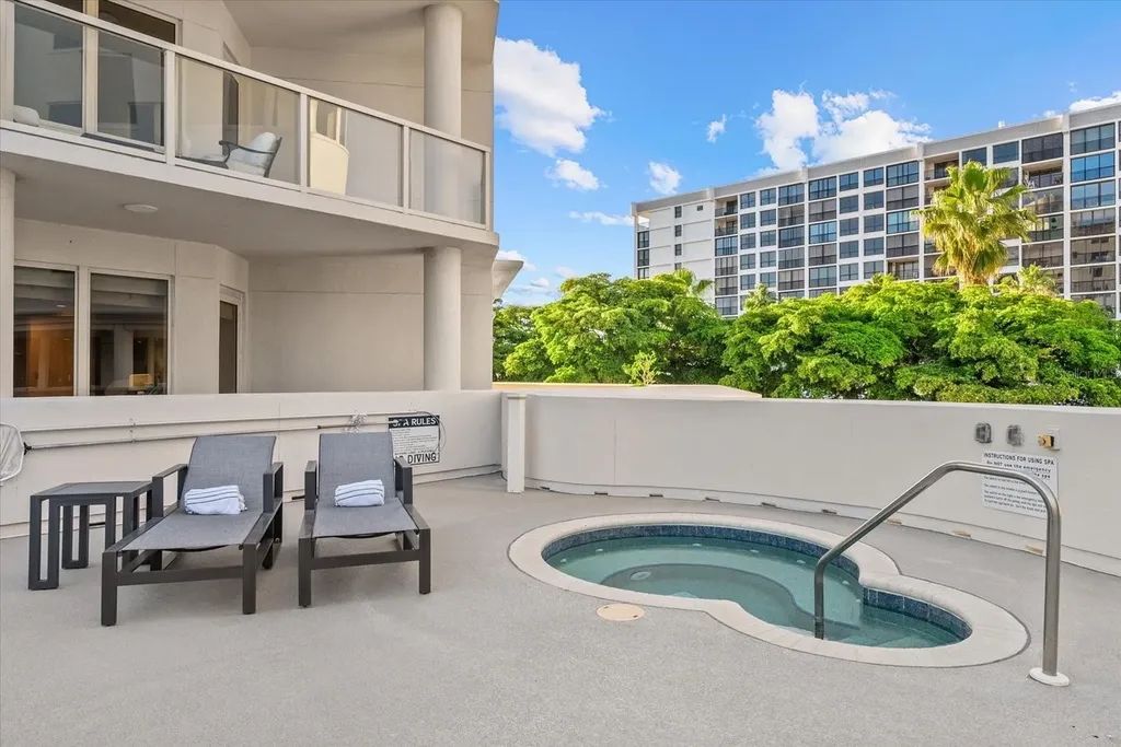 128 Golden Gate Point Sarasota FL 34236